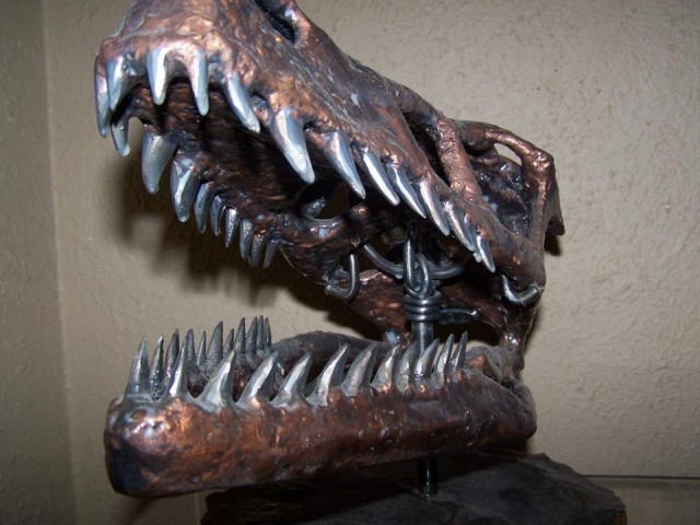 oversized Velociraptor skull